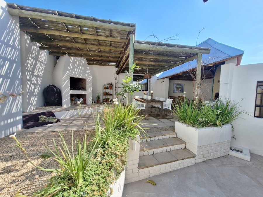 4 Bedroom Property for Sale in Wavecrest Eastern Cape